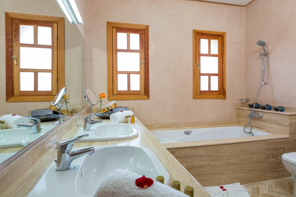 La Palmeraie De L'Atlas Ouled Jelal Exterior foto